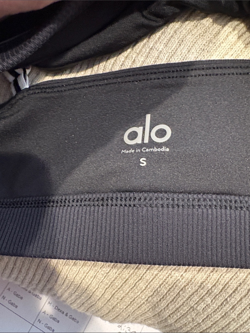 ALO Airbrush Fast Track Black Strappy Sports Bralette with White Trim - Picture 4 of 6
